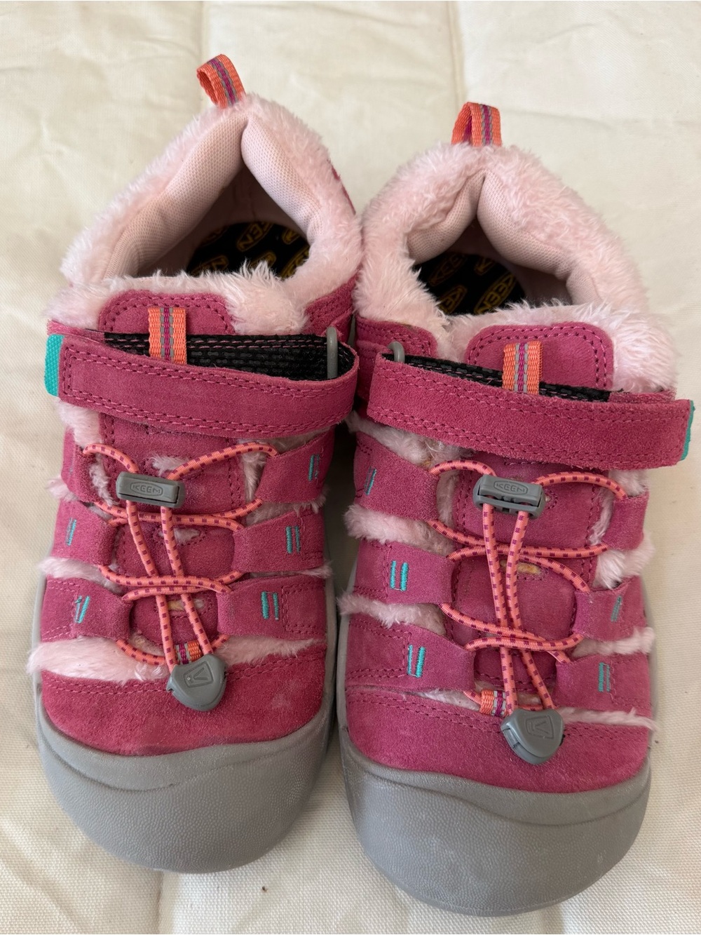 NWOT Cozy Pink Girls' Faux-Fur Lined Keen Shoes with Hook-and-Loop Strap, size 6